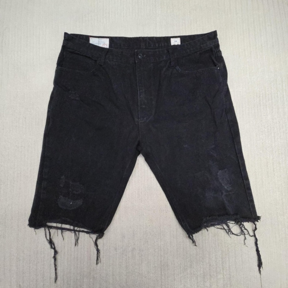 Smoke Rise Shorts Mens 44 Black Denim Bermuda Distressed Raw Hem Streetwear